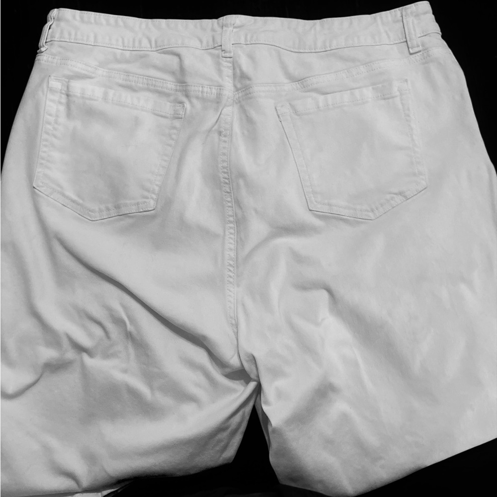 Women's Style &‎ Co White Classic Fit Capri
Jeans Size 18 - Picture 2 of 5